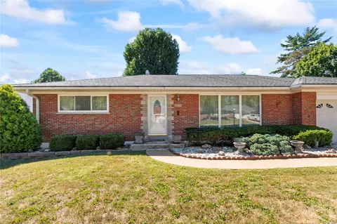 6022 Ranchwood Dr, Saint Louis, MO 63123