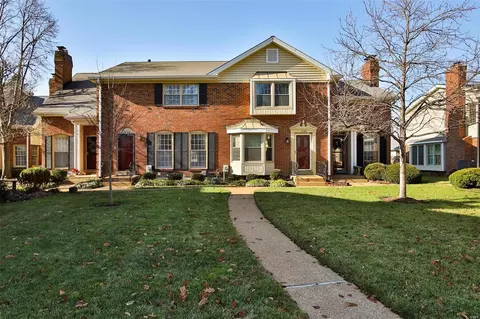 1044 Brooksgate Manor Dr, Saint Louis, MO 63122