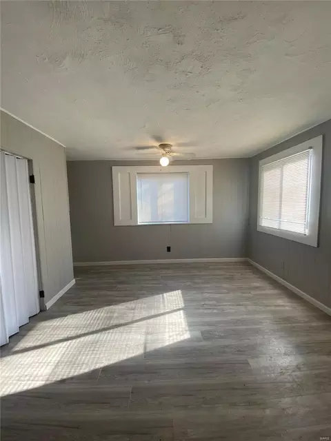 Living - 6320 Everett Dr, Saint Louis, MO 63134 photo 3 of 3