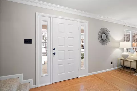 Entry Way - 718 Oak Run Ln, Ballwin, MO 63021 photo 1 of 2