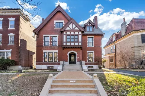 5244 Westminster Pl, Saint Louis, MO 63108