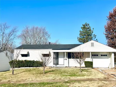 1105 Ramport Dr, Florissant, MO 63033