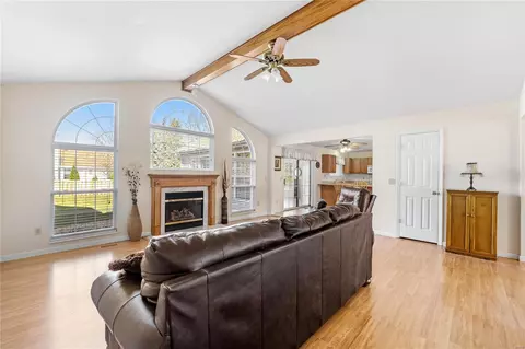 117 Sanctuary Dr, O'fallon, MO 63368 photo 2