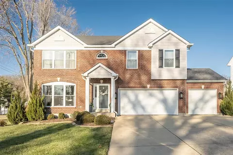 4381 Meadowgreen Estates Dr, Saint Louis, MO 63129