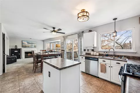Kitchen - 6 Royallcrest Ct, O'fallon, MO 63368 photo 1 of 2