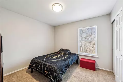 Bedroom - 6 Royallcrest Ct, O'fallon, MO 63368 photo 4 of 5