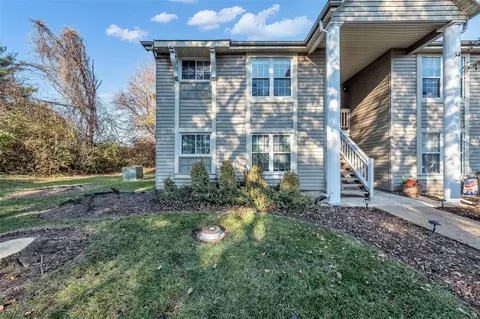 83 Sugar Glen Ct #5, Saint Peters, MO 63376