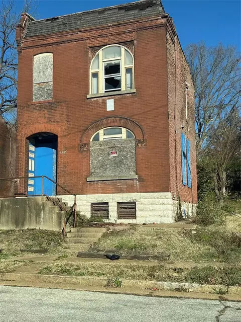 4320 N 20th St, Saint Louis, MO 63107