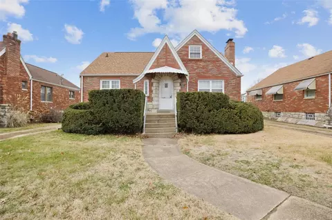 713 Dallas Dr, Saint Louis, MO 63125
