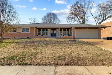 1871 Burlewood Dr, Saint Louis, MO 63146