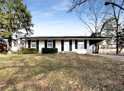 11960 Majella Dr, Bridgeton, MO 63044
