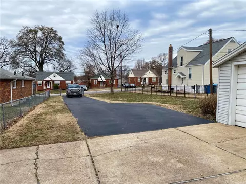 Exterior - 8624 Brinker Ave, Affton, MO 63123 photo 3 of 4