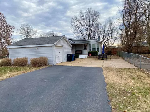 Exterior - 8624 Brinker Ave, Affton, MO 63123 photo 4 of 4