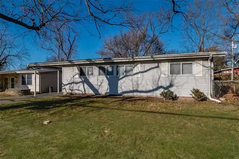 8317 Frost Ave, Saint Louis, MO 63134