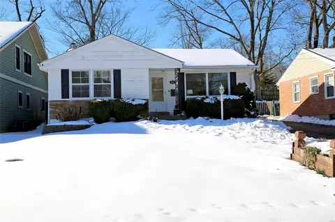 921 N Harrison Ave, Saint Louis, MO 63122