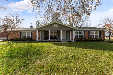 417 Mayfair Dr, Ballwin, MO 63011