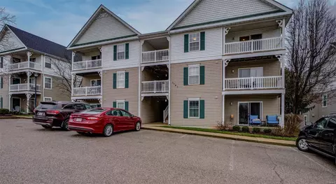 1141 Arbor Creek Dr #3B, Saint Louis, MO 63122