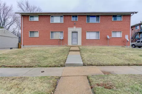 10952 Saxonhall Dr, Bridgeton, MO 63044
