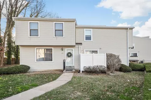 575 Summer Winds Ln #C, Saint Peters, MO 63376