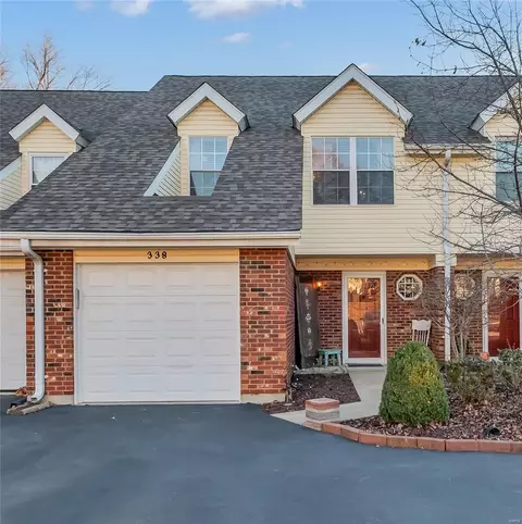 338 Devonshire Ct #C, Saint Peters, MO 63376