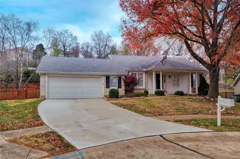 1723 Tralee Ln, Manchester, MO 63021