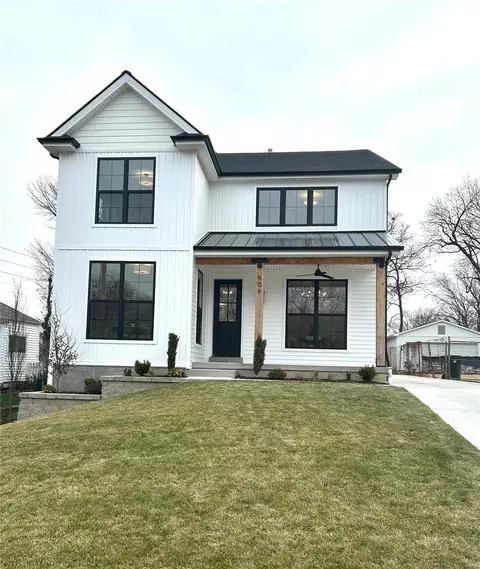 506 Arminda Ave, Kirkwood, MO 63122