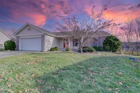 208 Flynn Ct, Saint Peters, MO 63376