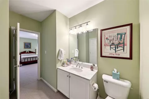 Bath - 550 Fairway Oaks Dr, Eureka, MO 63025 photo 6 of 6