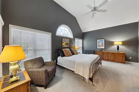 Bedroom - 550 Fairway Oaks Dr, Eureka, MO 63025 photo 2 of 8