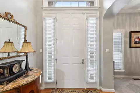 Entry Way - 550 Fairway Oaks Dr, Eureka, MO 63025 photo 2 of 3