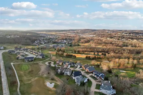 View/Area - 550 Fairway Oaks Dr, Eureka, MO 63025 photo 5 of 12