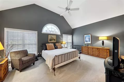 Bedroom - 550 Fairway Oaks Dr, Eureka, MO 63025 photo 1 of 8