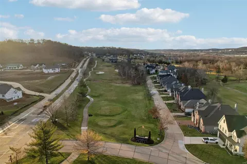 View/Area - 550 Fairway Oaks Dr, Eureka, MO 63025 photo 3 of 12