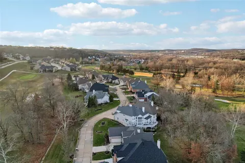 View/Area - 550 Fairway Oaks Dr, Eureka, MO 63025 photo 4 of 12