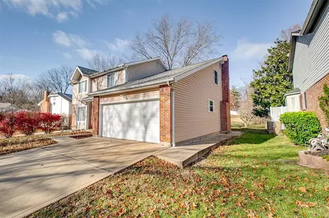 3565 Sorrel Tree Ln, Saint Louis, MO 63129