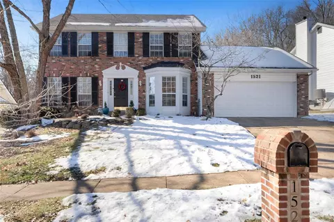 1521 Apple Way Ct, Ballwin, MO 63021