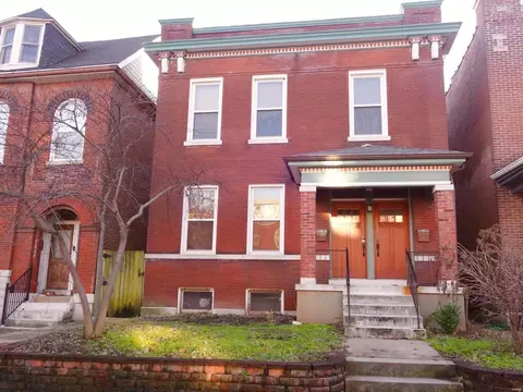 2852 Victor St, Saint Louis, MO 63104