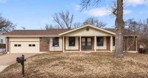 12345 Cape Cod Dr, Saint Louis, MO 63146