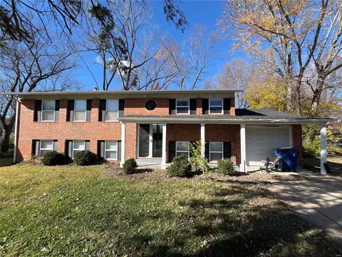 5 Beavertail Ct, Florissant, MO 63033