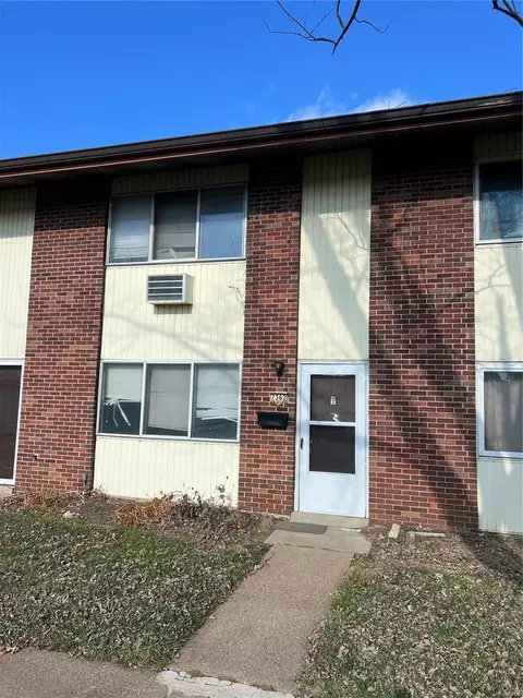 7362 Hazelcrest Dr, Hazelwood, MO 63042