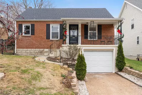 2416 Remington Ln, Saint Louis, MO 63144