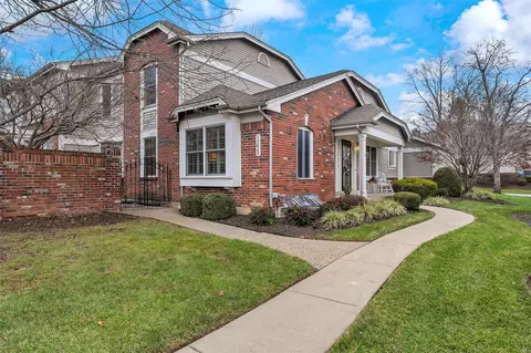 15829 Kersten Ridge Ct #68, Chesterfield, MO 63017