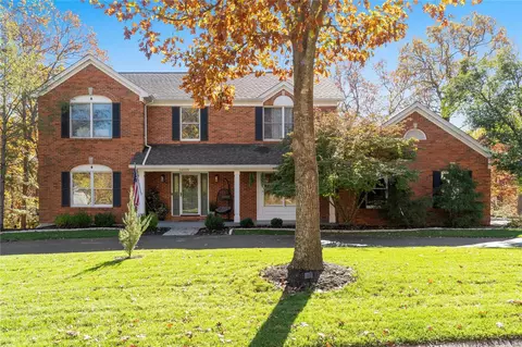 16510 Lancaster Estates Dr, Wildwood, MO 63040