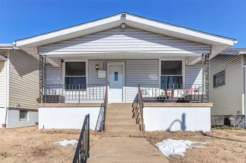 3963 Walsh St, Saint Louis, MO 63116