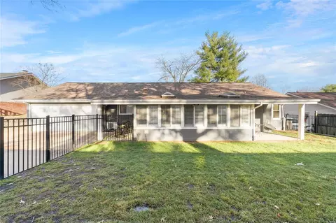 477 Hillbrook Dr, Ballwin, MO 63011 photo 37