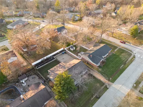 477 Hillbrook Dr, Ballwin, MO 63011 photo 39
