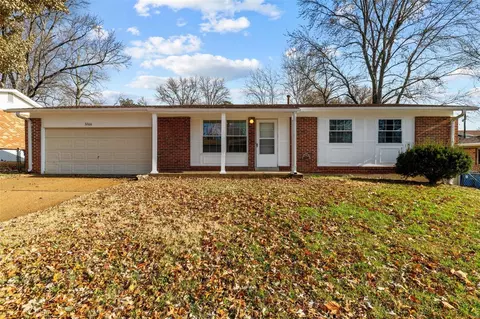 3266 Greenbridge Dr, Bridgeton, MO 63044