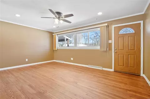 Living - 272 Geremma Dr, Ballwin, MO 63011 photo 1 of 3