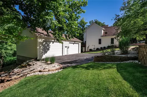 Exterior - 4010 Maryridge Ln, Wildwood, MO 63025 photo 5 of 11