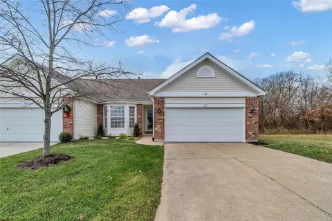 35 Salsibury Ct, Lake Saint Louis, MO 63367
